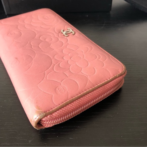 Chanel Camellia Zippy Zip Around Wallet - Picture 8 of 15